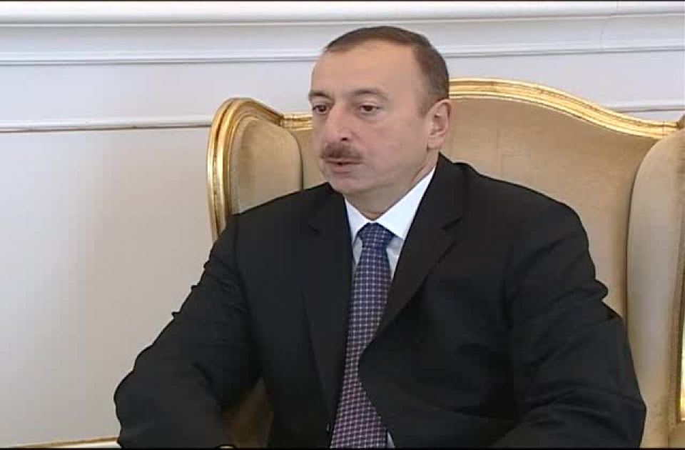 President Ilham Aliyev receives credentials of incoming Ambassador of Ghana
