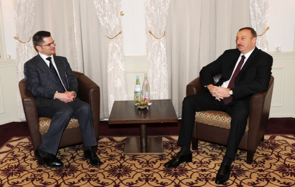 Azerbaijani President meets Serbian FM in Munich