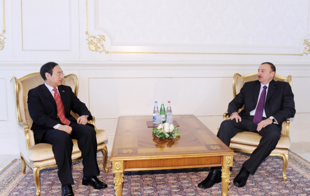 Azerbaijani President receives credentials of incoming Chinese ambassador