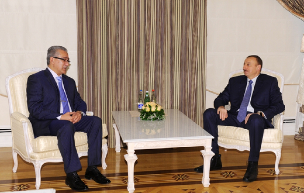 President Ilham Aliyev receives outgoing Uzbek ambassador