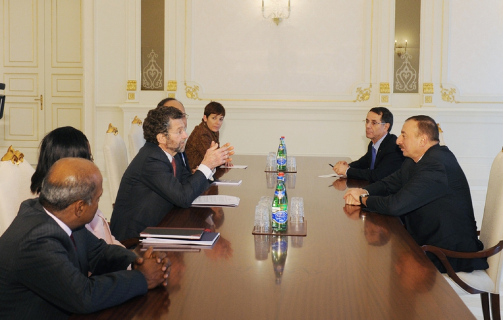 President Ilham Aliyev receives World Bank`s delegation