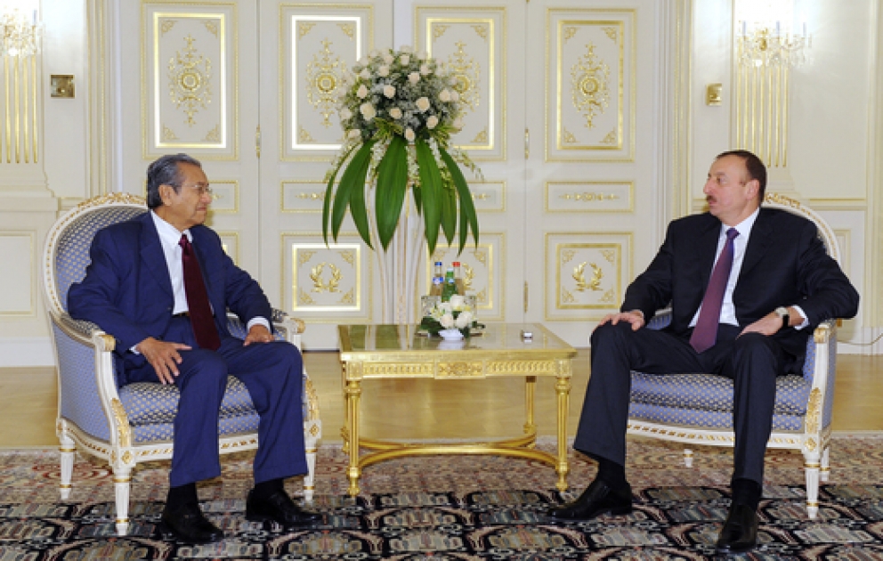 President Ilham Aliyev receives former Malaysian Premier