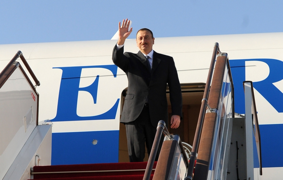 President Ilham Aliyev heads to Czech Republic for state visit
