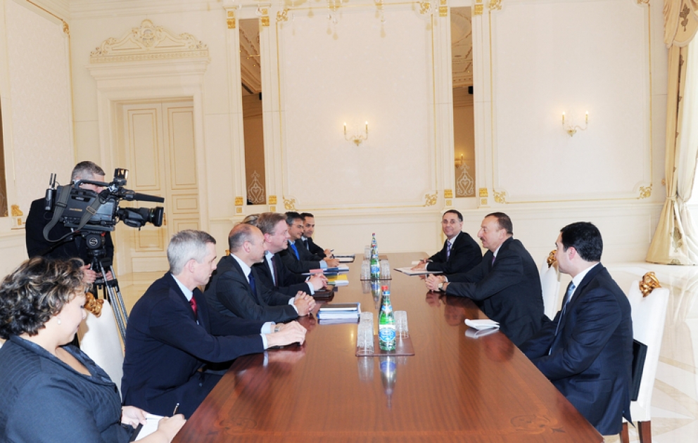 Azerbaijani President receives European Commissioner for Enlargement and European Neighbourhood Policy