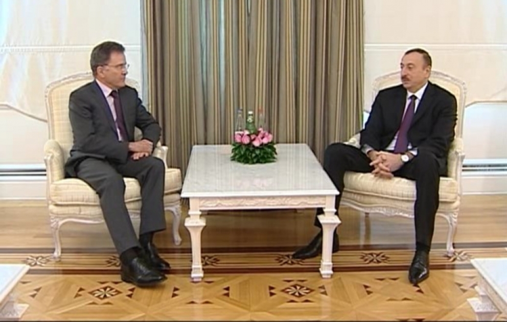 Azerbaijani President receives outgoing French ambassador