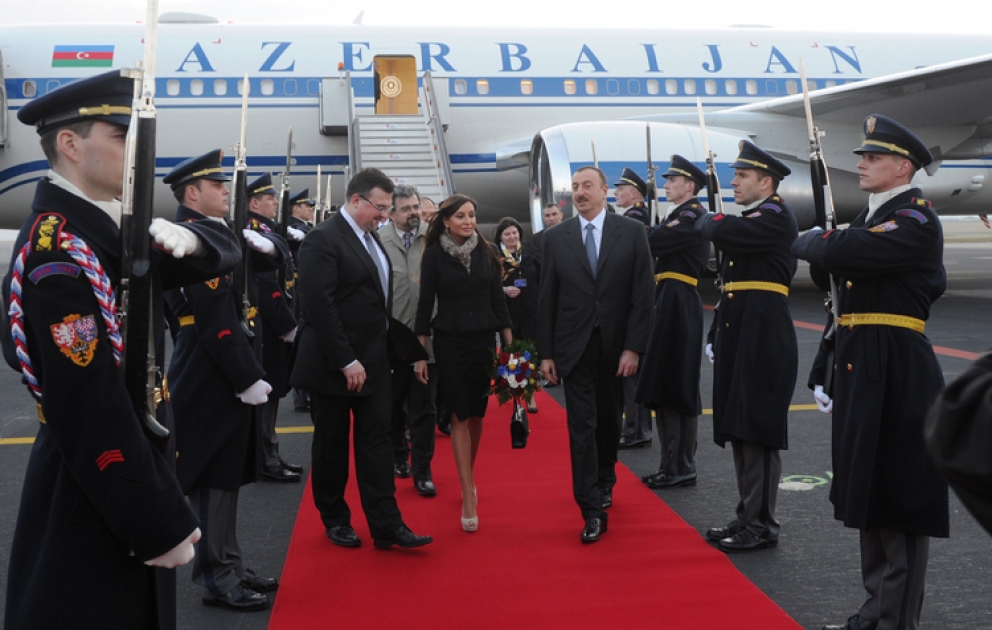Azerbaijani President arrives in Prague