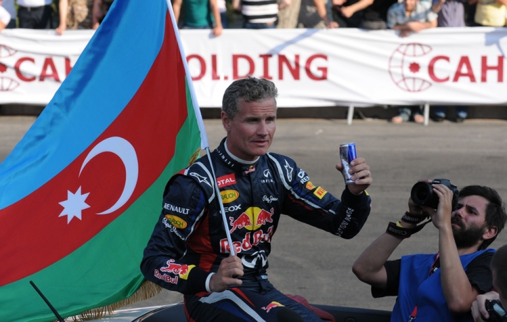 Legendary David Coulthard show in Baku