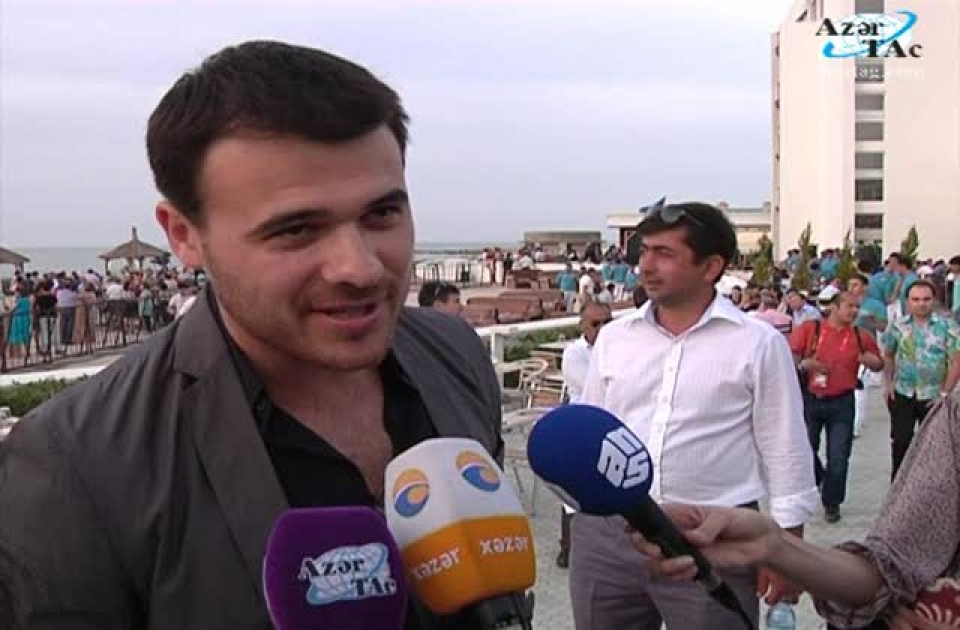 За кого будет голосовать Эмин Агаларов?