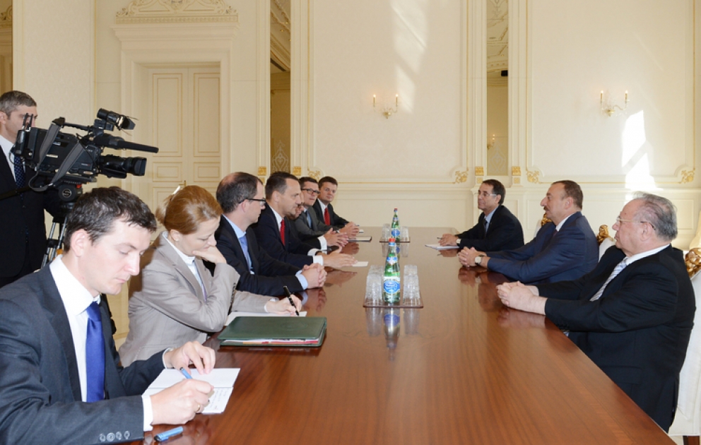Le président azerbaïdjanais Ilham Aliyev a reçu la délégation conduite par le ministre polonais des Affaires étrangères