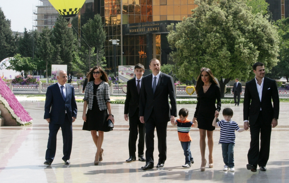 President attends Flower Festival in Baku