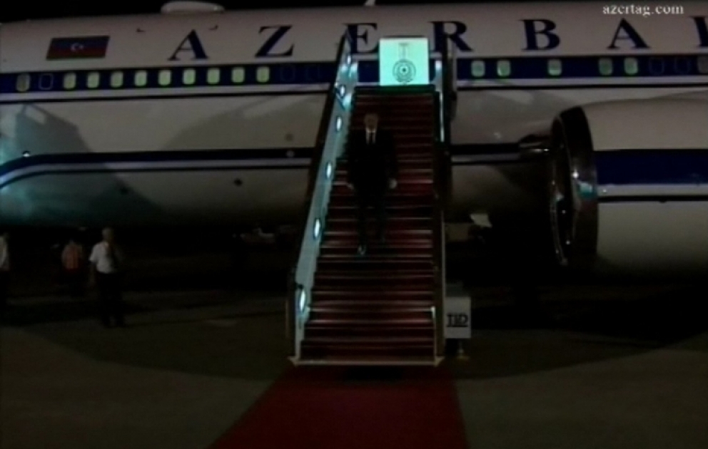 President Ilham Aliyev ends working visit to Russia