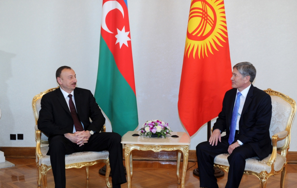 Azerbaijani President meets Kyrgyz counterpart in Moscow