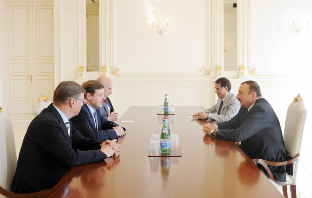 President Ilham Aliyev receives chairman of Russian Cooperation Agency