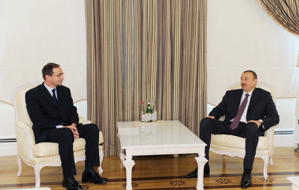 President Ilham Aliyev receives Holcim CEO