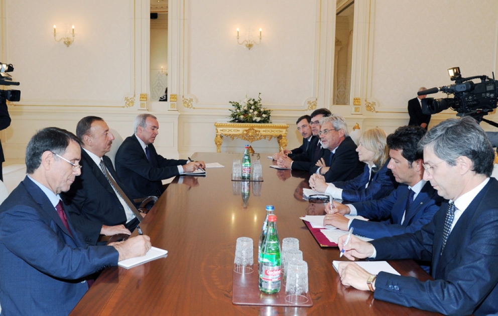 President Ilham Aliyev receives Italy’s delegation led by deputy foreign minister Marta Dassu and deputy economic development minister Claudio de Vinsenti