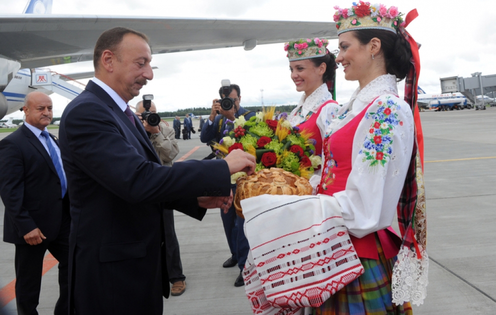Azerbaijani President arrives in Belarus for official visit