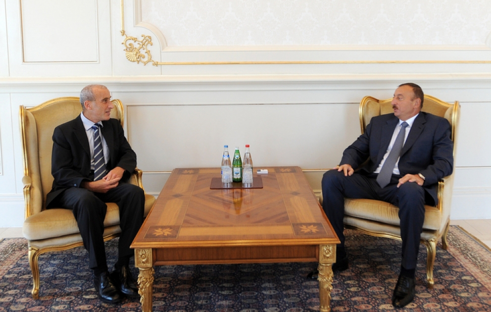 Azerbaijani President receives outgoing Israeli ambassador