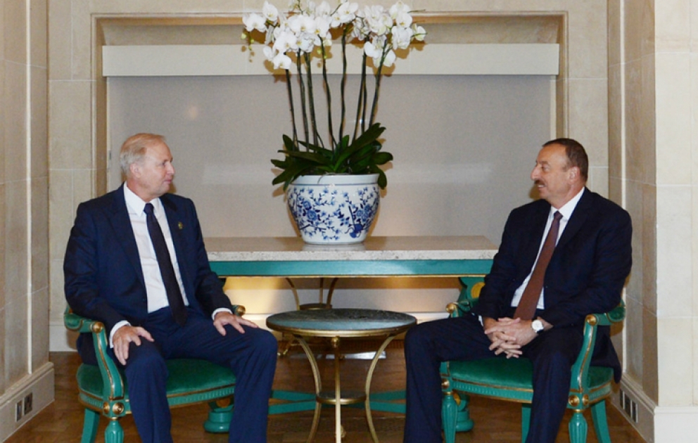 Azerbaijani President meets Group Chief Executive of BP