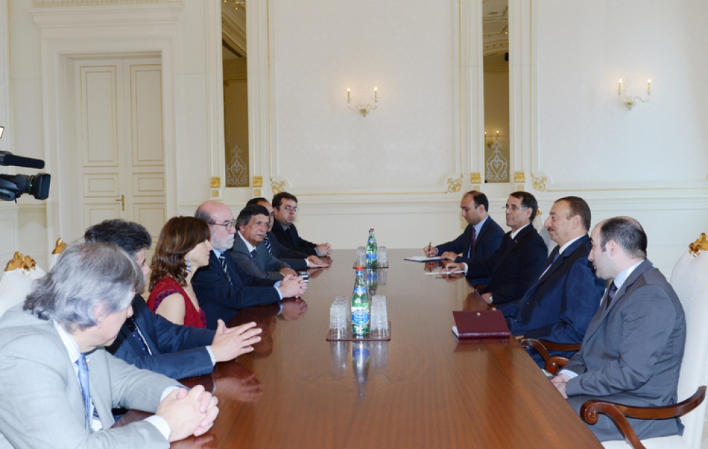 Le président Ilham Aliyev a reçu la délégation conduite par Enrique Accorsi, président de commission de la Chambre des députés du Chili