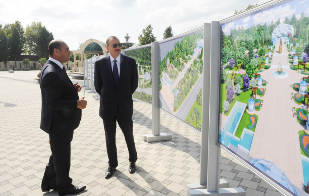 Visite du parc central de loisirs après sa reconstruction