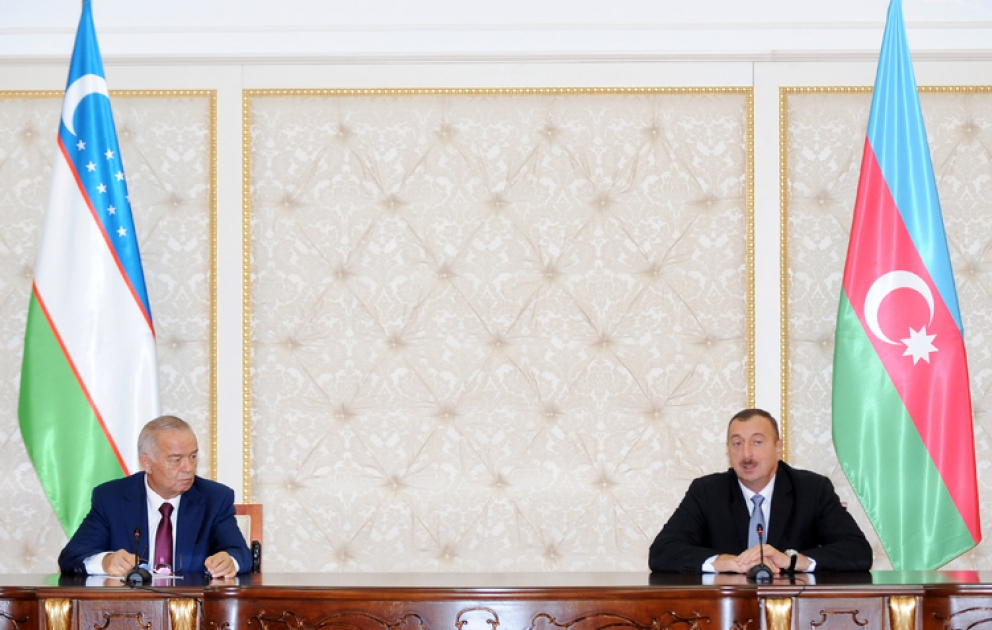 La conférence de presse conjointe des présidents azerbaïdjanais et ouzbek