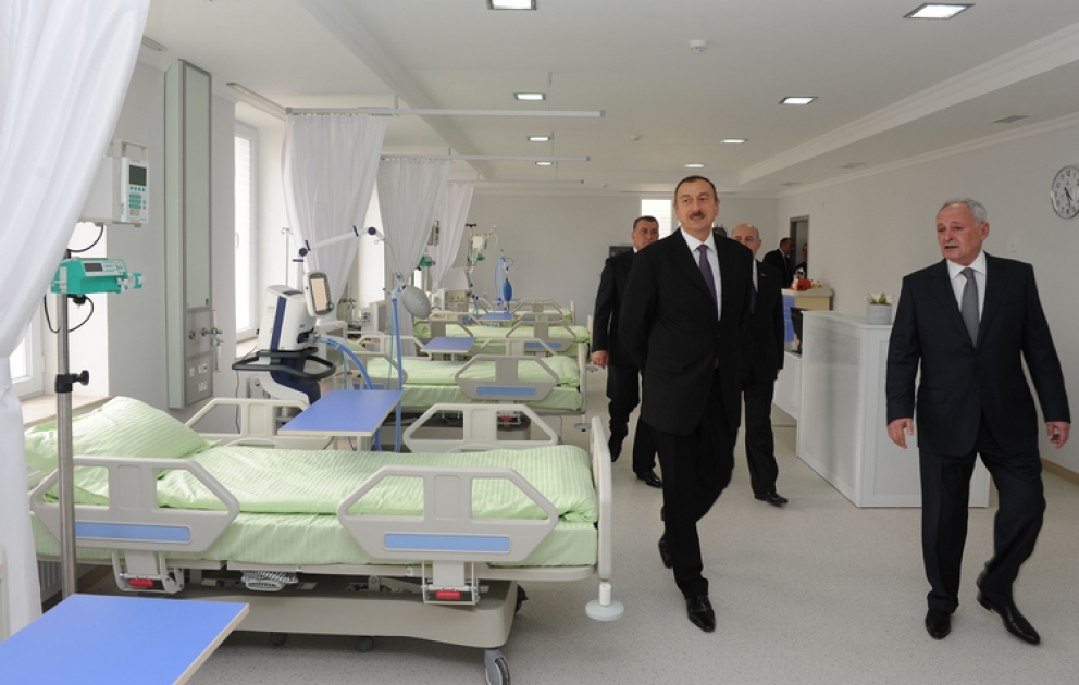 Le président Ilham Aliyev a visité l’Hôpital central de la région de Saatly après la reconstruction