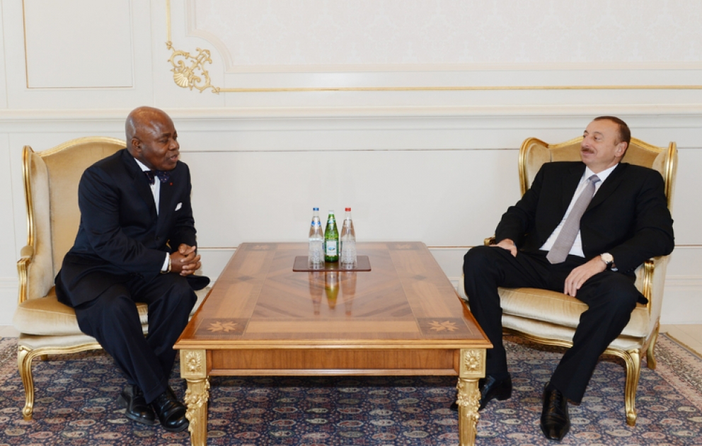 Le président M. Ilham Aliyev a reçu les lettres de créance du nouvel ambassadeur de Côte d’Ivoire en Azerbaïdjan