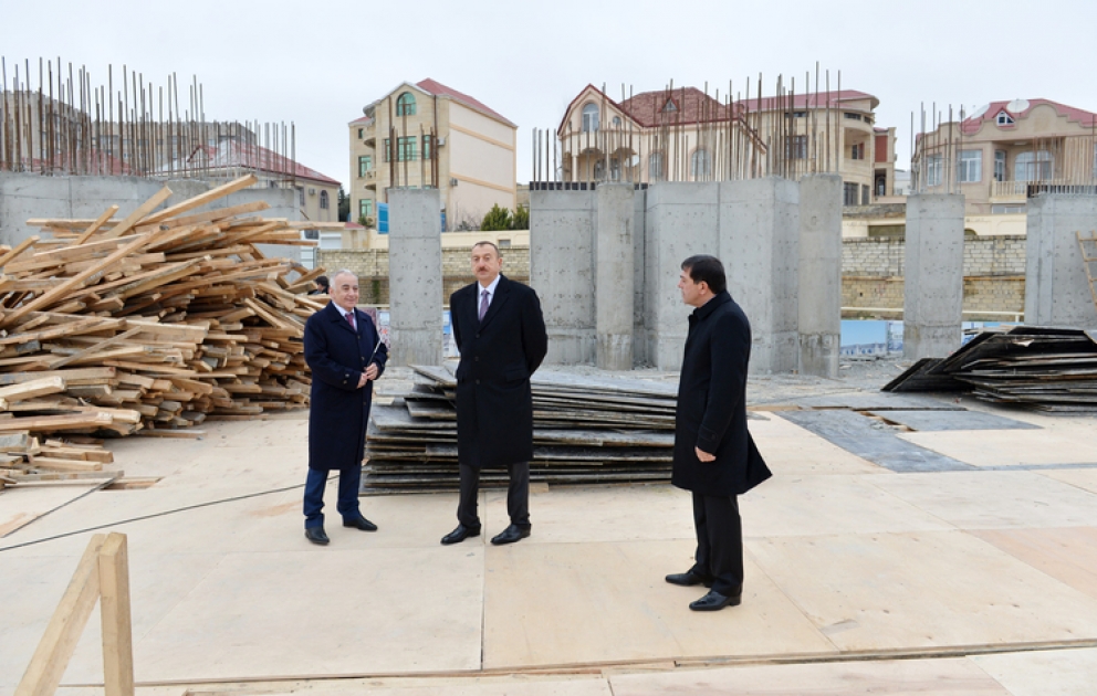 Une mosquée en construction dans l’arrondissement de Binagadi de Bakou Le président Ilham Aliyev a pris connaissance du déroulement des travaux de construction dans la mosquée