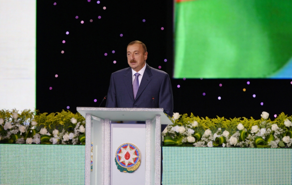 President Ilham Aliyev meets athletes who participated in London Olympics
