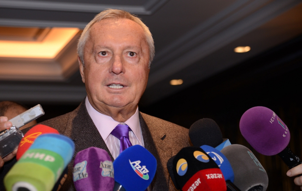 İnformasiya agentlikləri informasiya körpüləri yaratmağa imkan verir