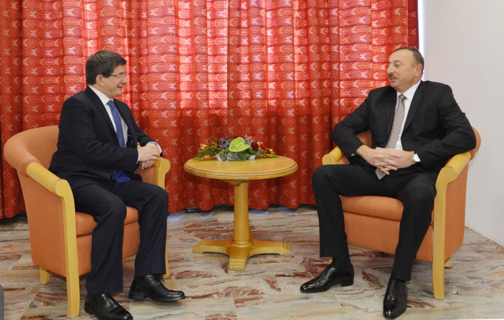 L’entretien du président azerbaïdjanais Ilham Aliyev avec Ahmet Davutoglu, ministre turc des Affaires étrangères