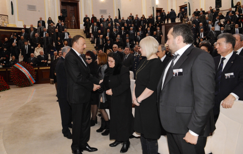 Mahmoud Karimov, éminent homme de science azerbaïdjanais, conduit à sa dernière demeure
