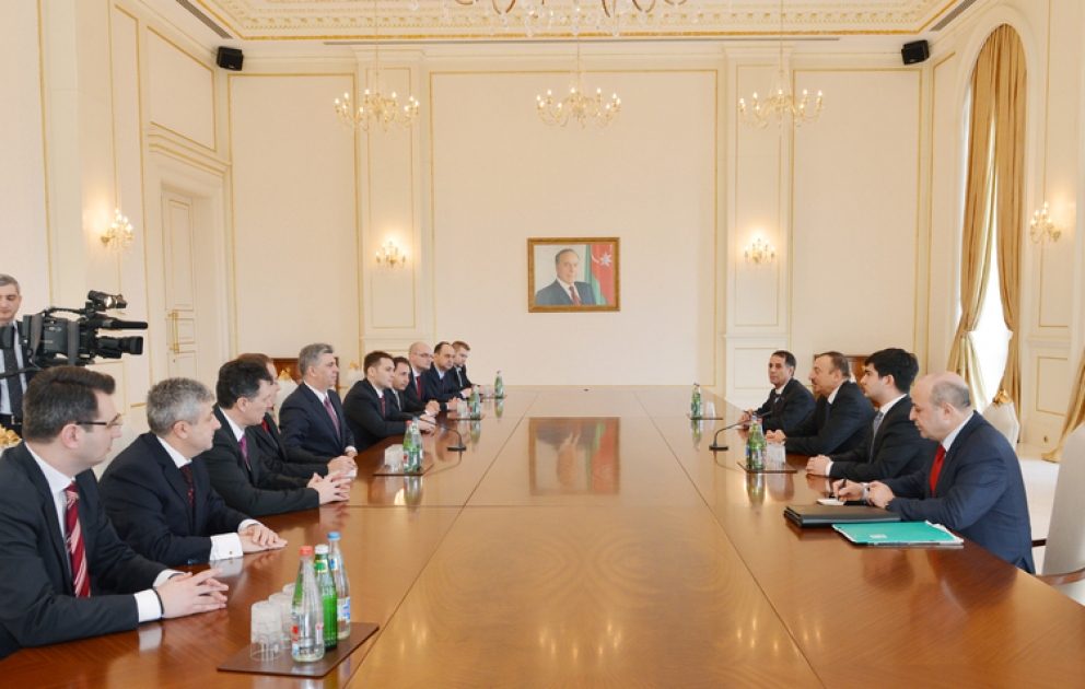 Le président azerbaïdjanais Ilham Aliyev a reçu la délégation dirigée par le président de la Chambre des députés de la Roumanie
