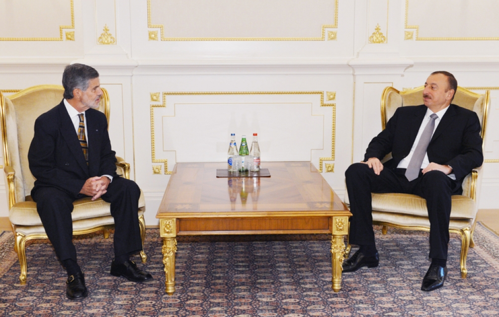 Le président Ilham Aliyev a reçu l’ambassadeur du Brésil en Azerbaïdjan à l’occasion de l’achèvement de son mandant diplomatique