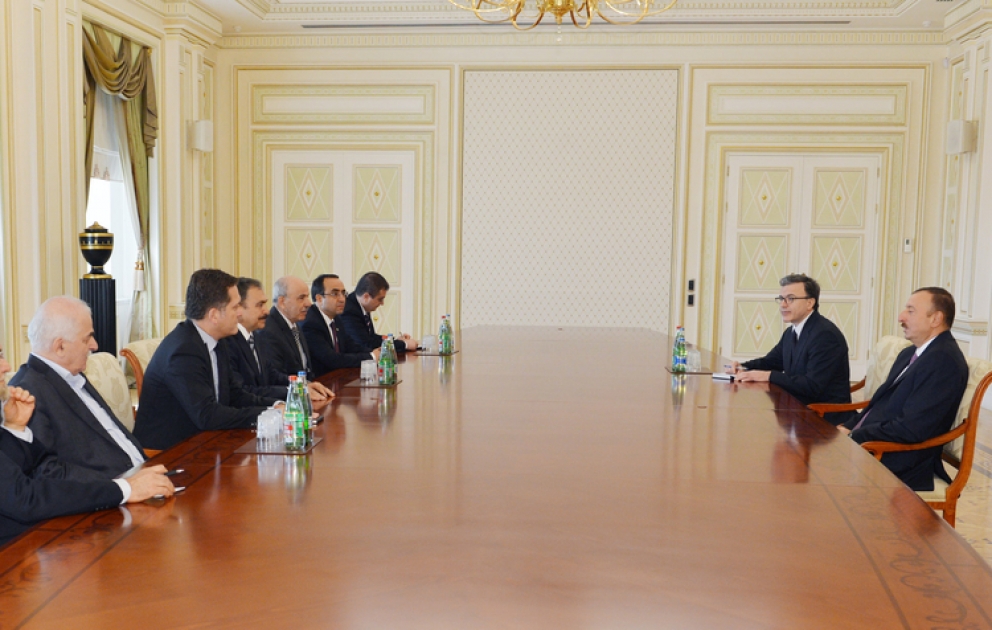 Le président azerbaïdjanais M. Ilham Aliyev a reçu la délégation dirigée par le ministre turc de l’Environnement et des Forêts
