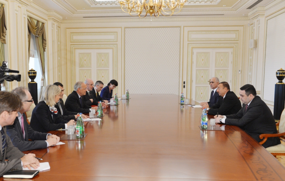 Le président azerbaïdjanais M. Ilham Aliyev a reçu la délégation dirigée par le conseiller fédéral et le ministre de l’économie, de l’éducation et de le recherche de Suisse