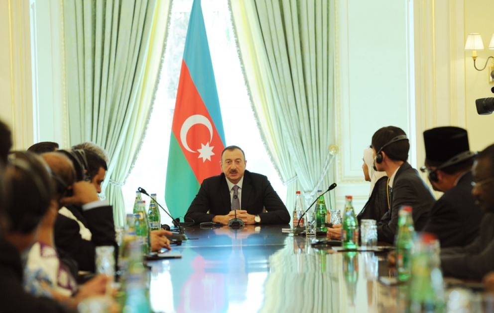Le président azerbaïdjanais Ilham Aliyev a reçu les participants de la conférence des ministres du travail des pays de l’OCI