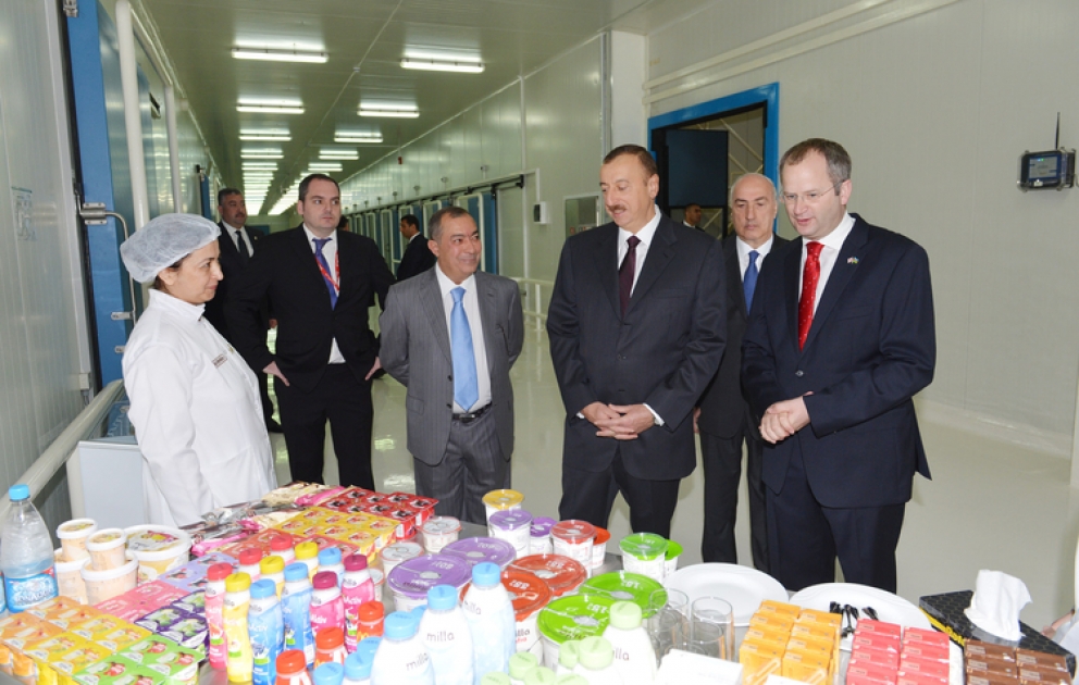 Le président Ilham Aliyev a participé à la cérémonie d’ouverture des usines de la SARL “AzFO CO LTD” au bourg Heukmali