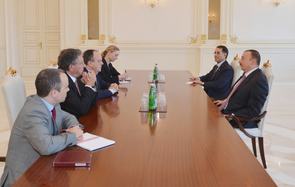 Le président Ilham Aliyev a reçu la délégation dirigée par le représentant spécial de l'Assemblée parlementaire de l'OSCE pour le Caucase