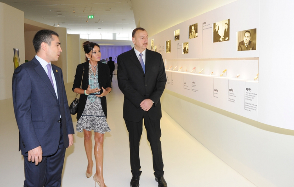 Le président azerbaïdjanais a pris connaissance du Musée Heydar Aliyev au Centre Heydar Aliyev