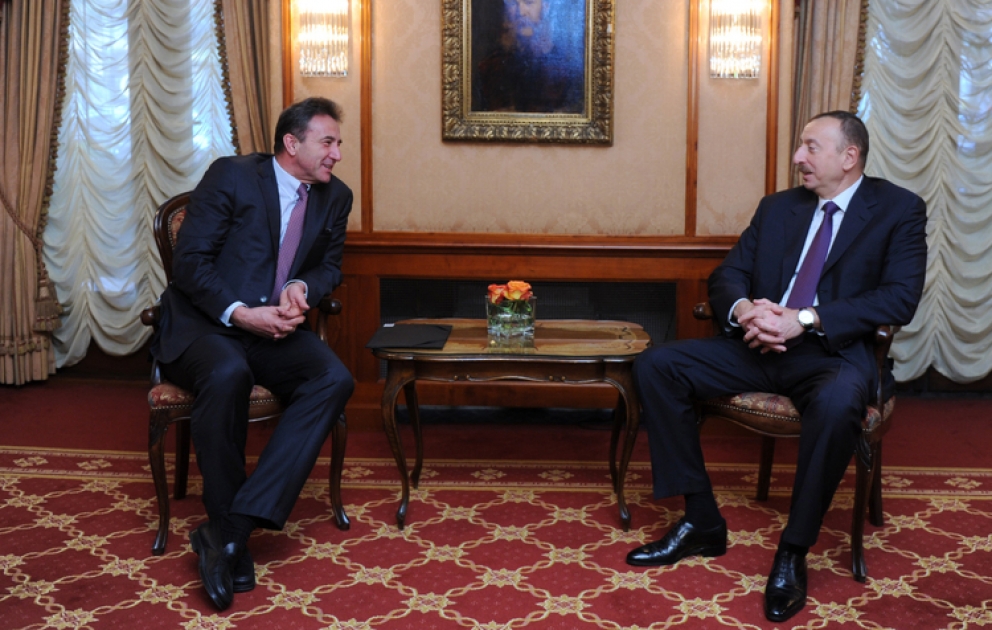 Le president azerbaïdjanais Ilham Aliyev a rencontré Gerhard Roiss, directeur général d’OMV AG, à Vienne
