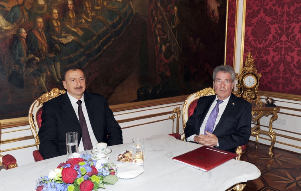 Le président azerbaïdjanais Ilham Aliyev et son homologue autrichien Heinz Fischer ont tenu une réunion privée