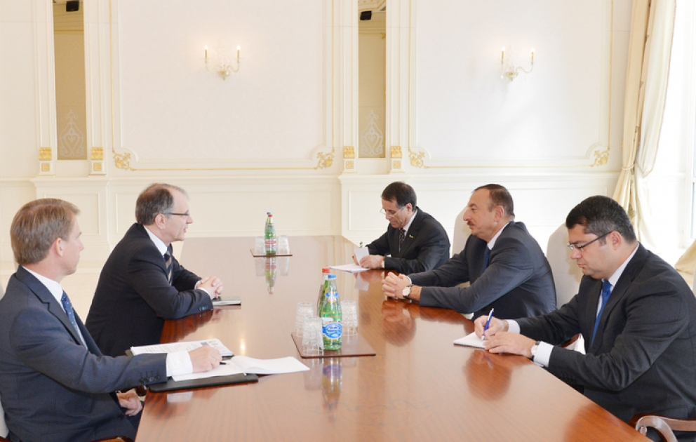 Le président Ilham Aliyev a reçu le Secrétaire général adjoint de l’OTAN