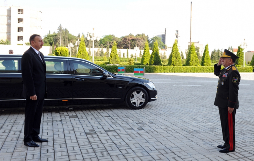 Une cérémonie a été organisée à l’occasion du 95e anniversaire de la fondation de la police azerbaïdjanaise à l’Académie de Police Le président Ilham Aliyev a assisté à la cérémonie
