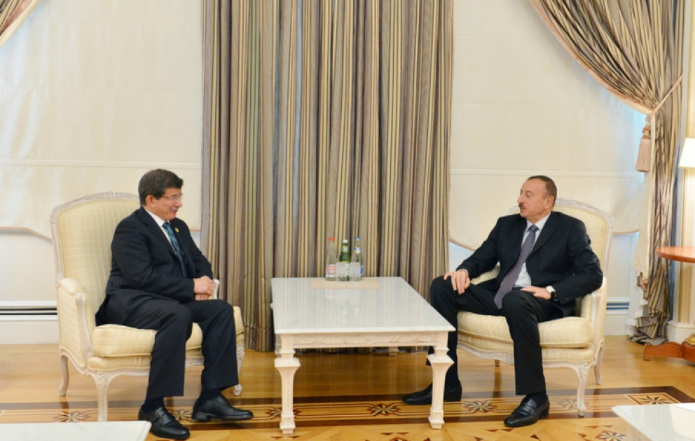 Le président azerbaïdjanais Ilham Aliyev a reçu aujourd’hui le ministre turc des Affaires étrangères