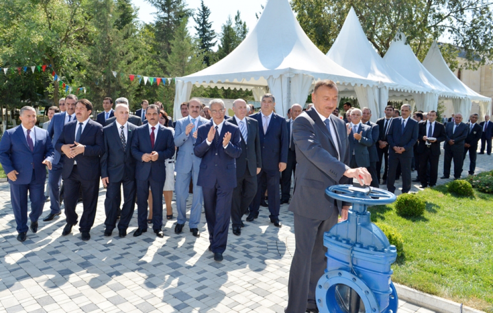 Le président Ilham Aliyev a assisté à l’ouverture symbolique de la nouvelle conduite d’eau potable à Kurdamir