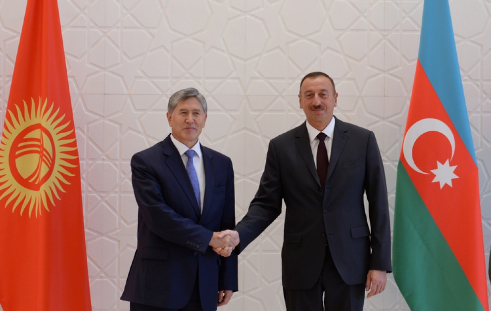 L’entretien du président azerbaïdjanais Ilham Aliyev et de son homologue kirghiz Almazbek Atambaïev