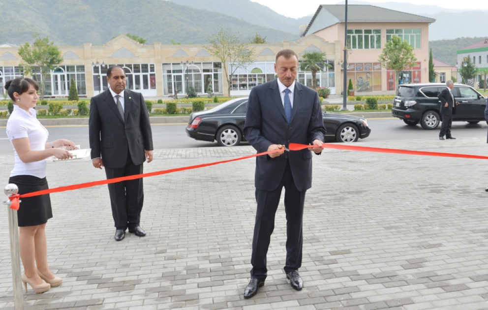 La mise en service du nouveau bâtiment administratif du bureau du Parti du Nouvel Azerbaïdjan à Balakan