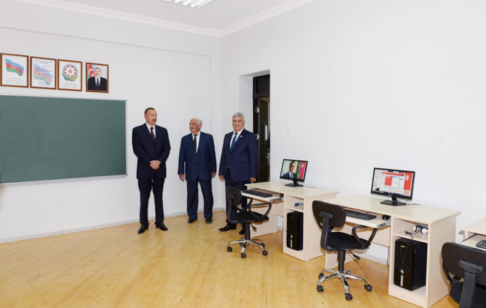 Le président Ilham Aliyev a visité le nouveau bâtiment de l’école secondaire №1 M. A. Sabir à Sabirabad