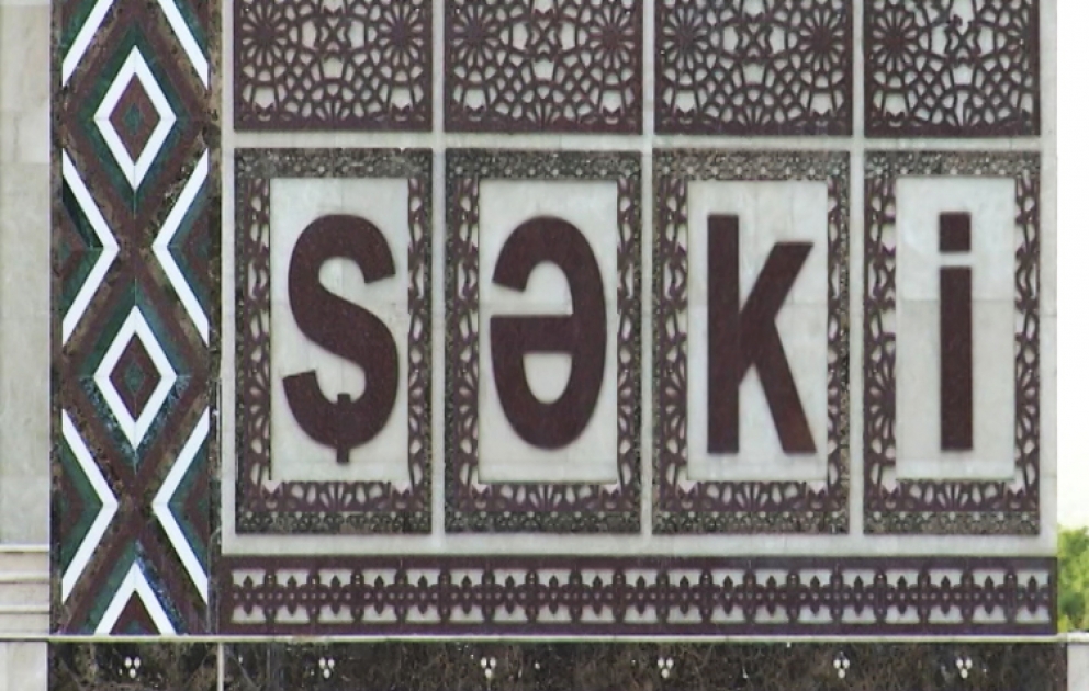 Eine Reise durch Aserbaidschan. Baku - Scheki